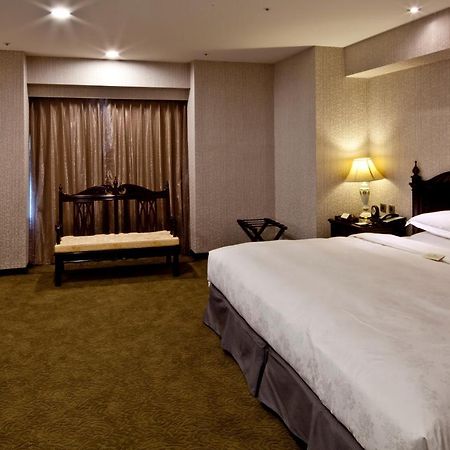 Royal Seasons Hotel Taichung‧Zhongkang מראה חיצוני תמונה