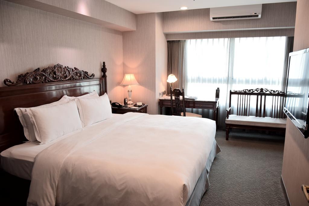 Royal Seasons Hotel Taichung‧Zhongkang מראה חיצוני תמונה