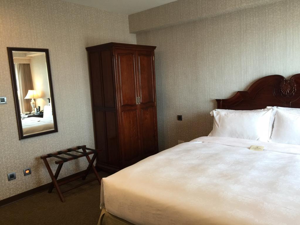 Royal Seasons Hotel Taichung‧Zhongkang מראה חיצוני תמונה