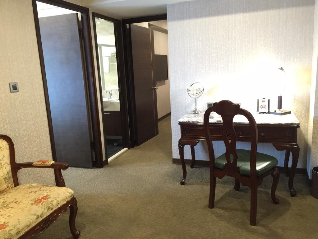 Royal Seasons Hotel Taichung‧Zhongkang מראה חיצוני תמונה