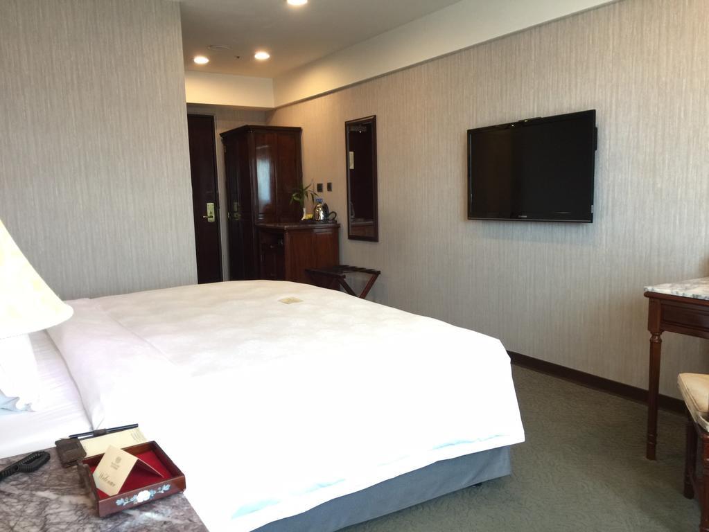 Royal Seasons Hotel Taichung‧Zhongkang מראה חיצוני תמונה