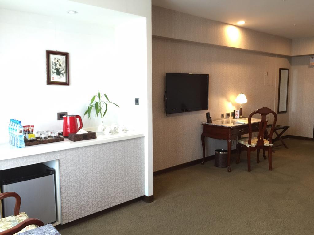 Royal Seasons Hotel Taichung‧Zhongkang מראה חיצוני תמונה