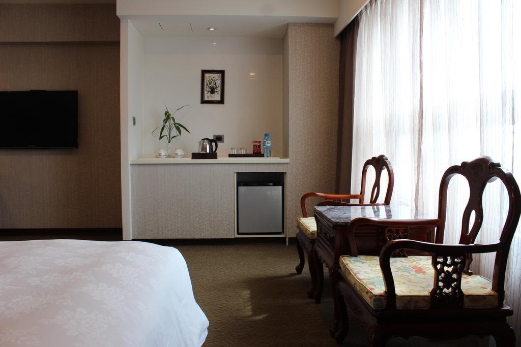 Royal Seasons Hotel Taichung‧Zhongkang מראה חיצוני תמונה