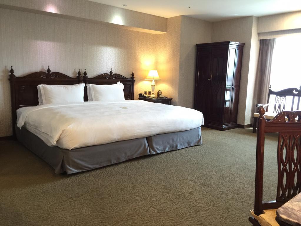 Royal Seasons Hotel Taichung‧Zhongkang מראה חיצוני תמונה