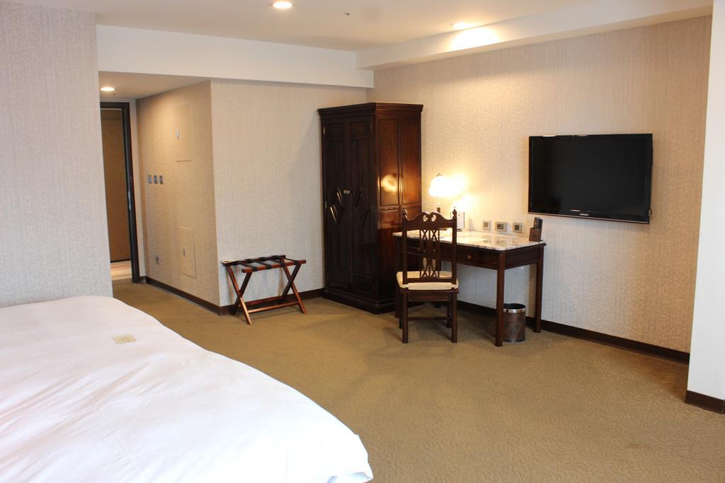 Royal Seasons Hotel Taichung‧Zhongkang מראה חיצוני תמונה