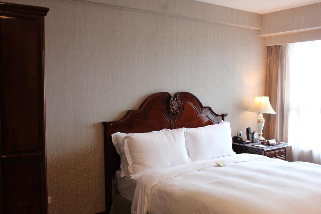 Royal Seasons Hotel Taichung‧Zhongkang מראה חיצוני תמונה