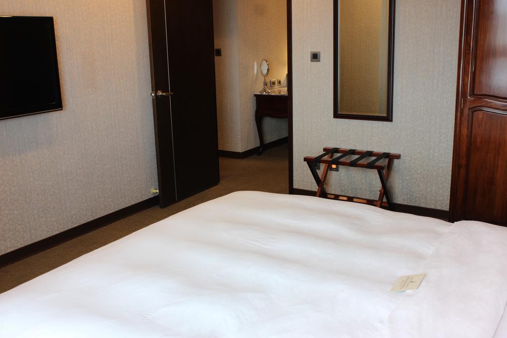 Royal Seasons Hotel Taichung‧Zhongkang מראה חיצוני תמונה