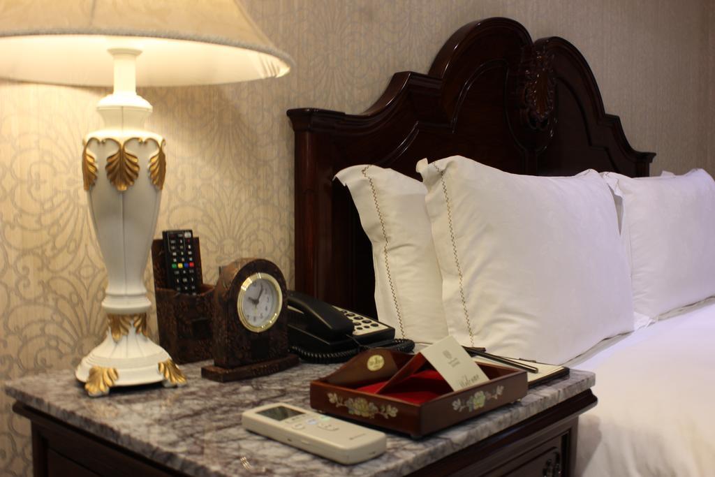 Royal Seasons Hotel Taichung‧Zhongkang מראה חיצוני תמונה