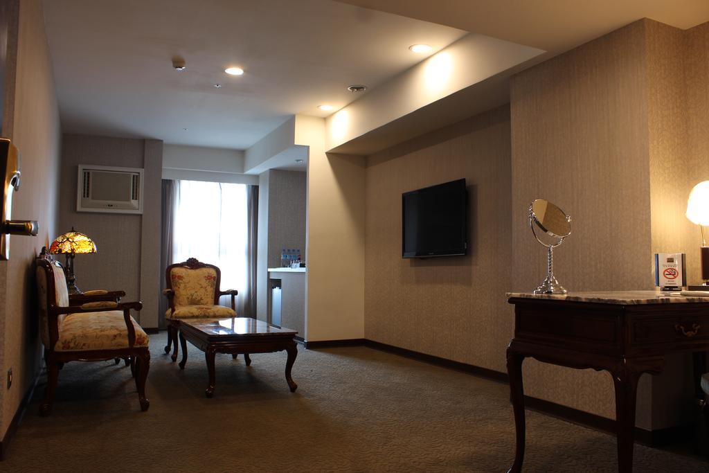 Royal Seasons Hotel Taichung‧Zhongkang מראה חיצוני תמונה