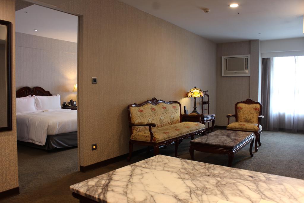 Royal Seasons Hotel Taichung‧Zhongkang מראה חיצוני תמונה