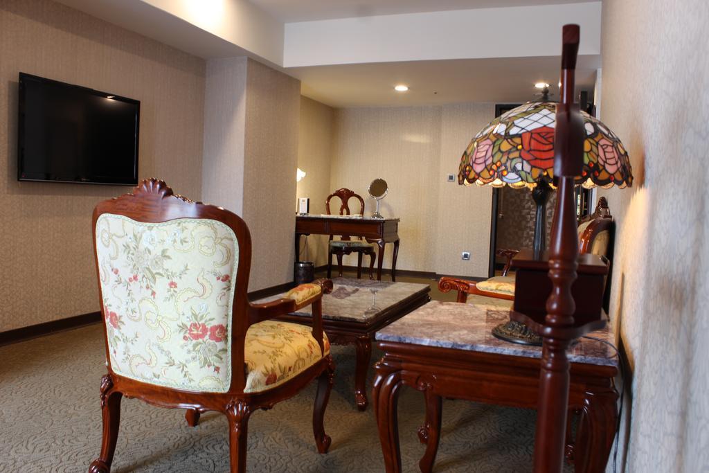 Royal Seasons Hotel Taichung‧Zhongkang מראה חיצוני תמונה